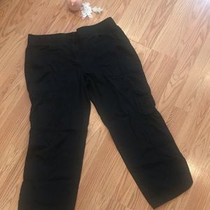 New York and Company Women’s  Capri Pants  Black